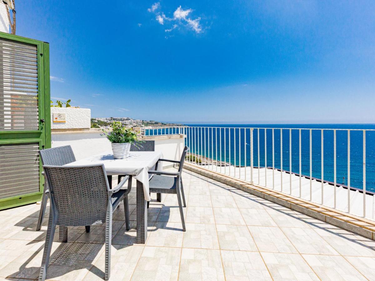 Apartment Sun & Sea Terrace-2 By Interhome Castro  Экстерьер фото